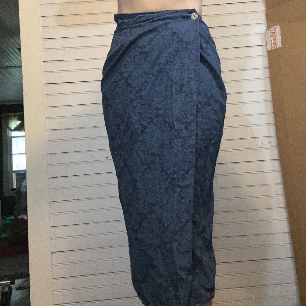 Small Vintage Bryn Connelly denim print wrap midi skirt